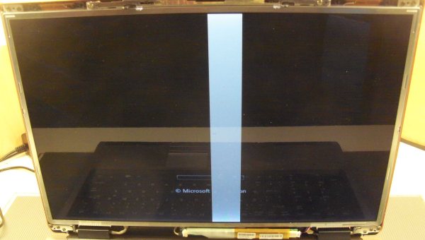 Defektes Display beim Fujitsu Siemens Esprimo V5535