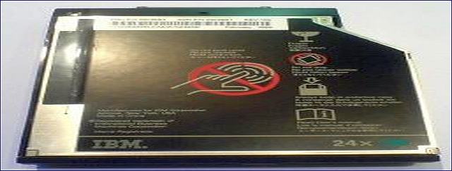 Ansicht eines Ã¤lteren Notebook CD-ROM von IBM