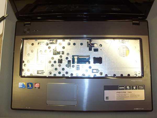 Ausgebaute Tastatur beim Acer Travelmate 2350