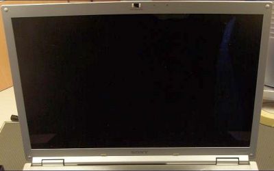 laptop-display-15,4-zoll-double-lamp-defekt.jpg