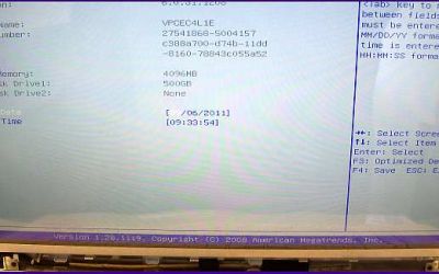 laptop-display-reparatur-sony-vaio-vpcec4l1e-kaputter-bildschirm-wurde-ausgetauscht-vordere-abdeckung-ist-noch-nicht-montiert.jpg